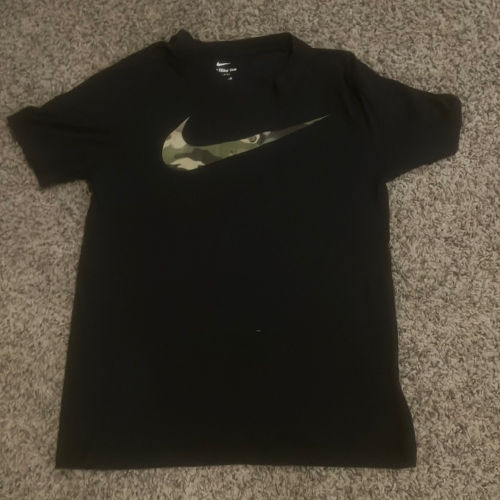 Nike tee